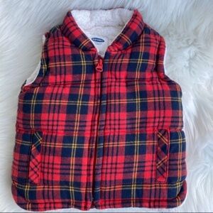 Old Navy toddler boys vest Size 12-18 months red plaid flannel warm fleece lined